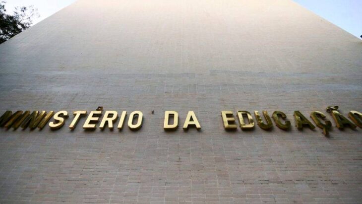 MEC pedirá investigação de ameaças a universidades