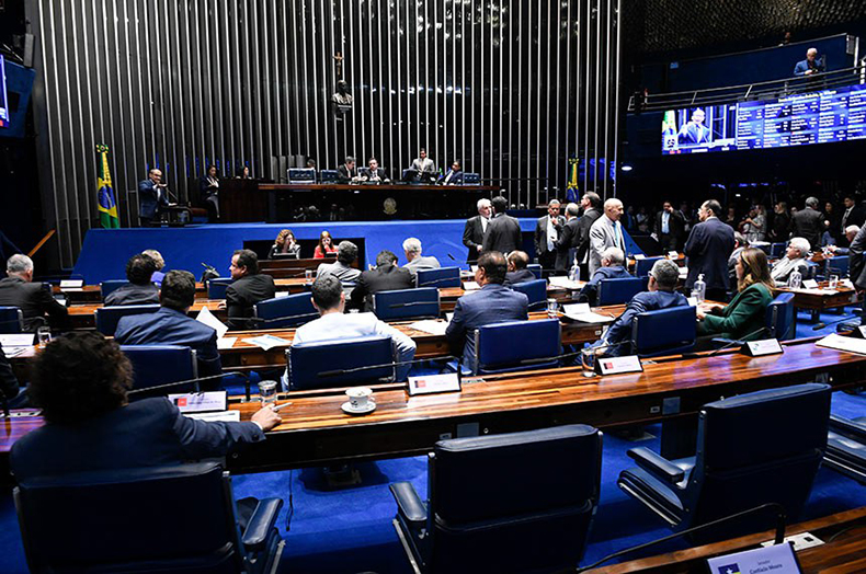 CCJ do Senado conclui votação da PEC da Segurança Pública