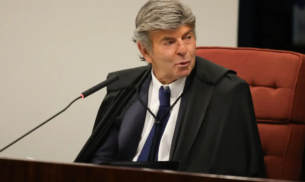 Fux pede acesso a processos contra Jair Bolsonaro no STF