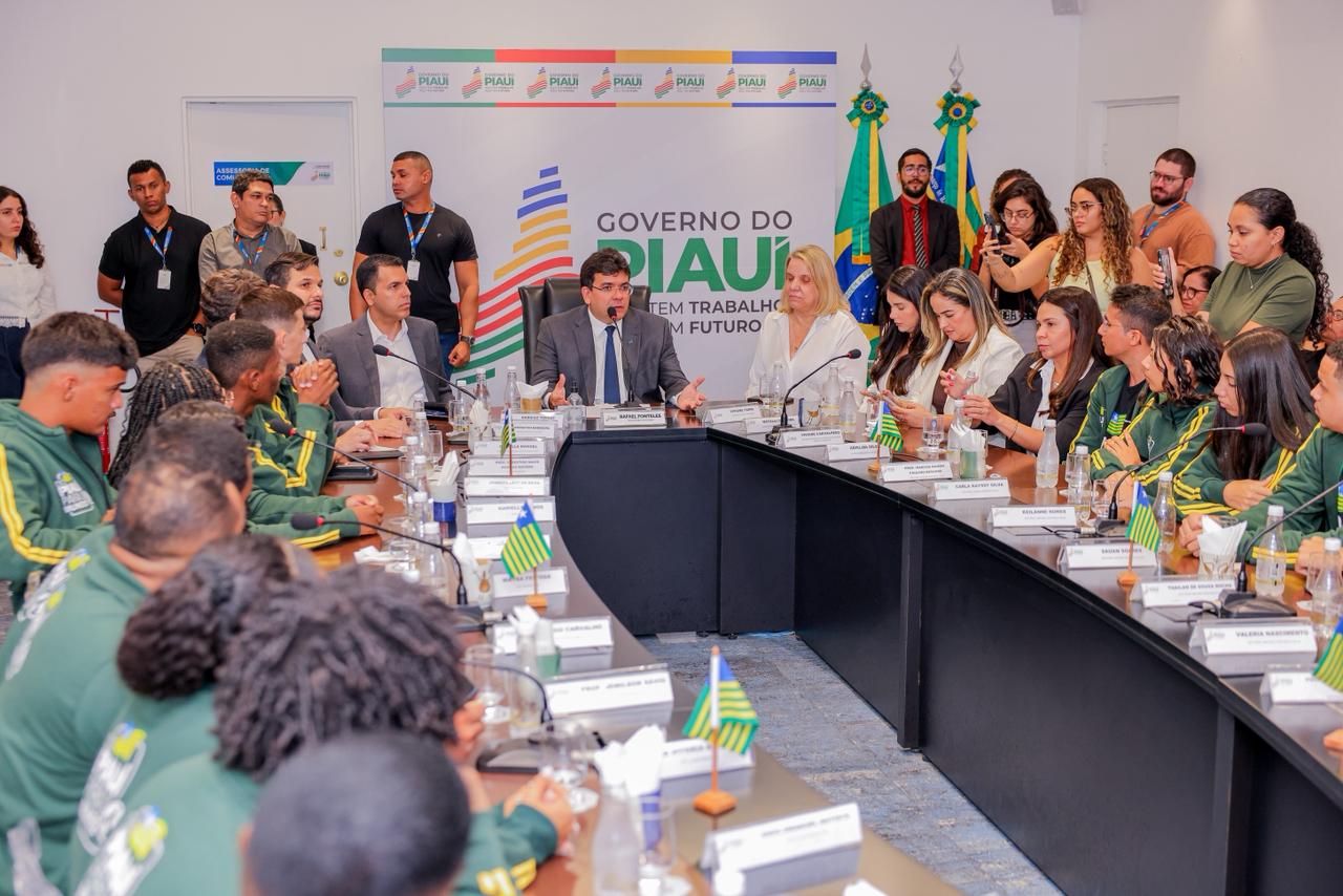 Piauí gerou mais de 48 mil oportunidades para jovens entre 2023 e 2025