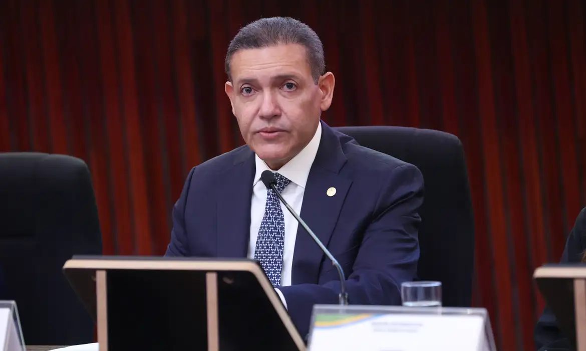 Presidente do TSE diz que 90% das urnas estão prontas para as eleições