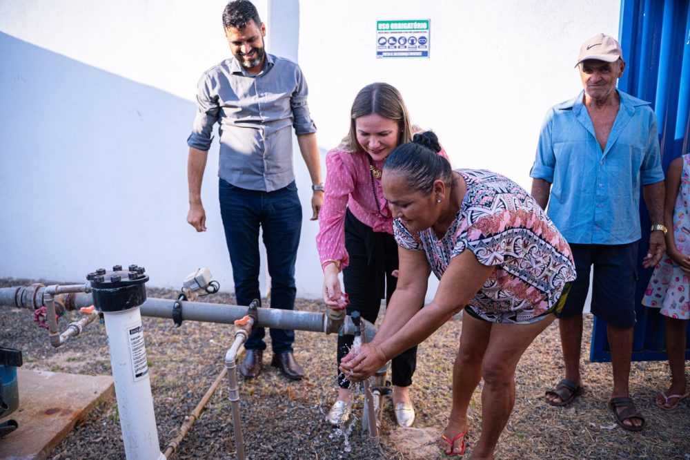 Em Picos, moradores comemoram entrega de três poços