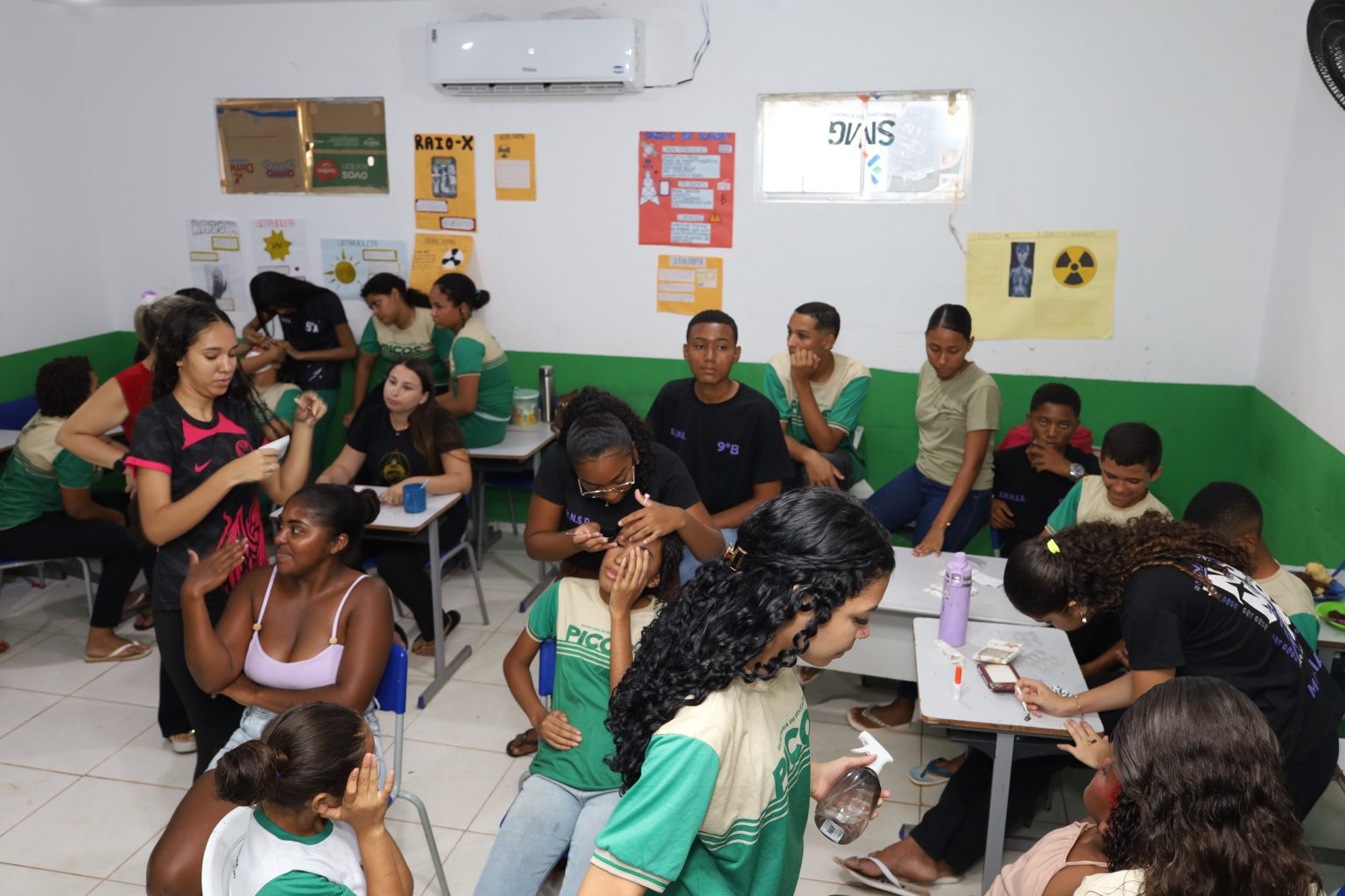Feira de Educação Financeira transforma escola em espaço de negócios em Picos