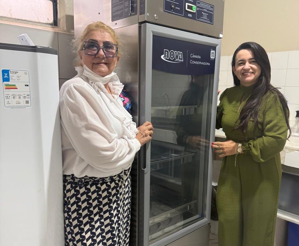 Secretaria de Saúde de Alagoinha do Piauí recebe nova câmara fria para sala de vacina