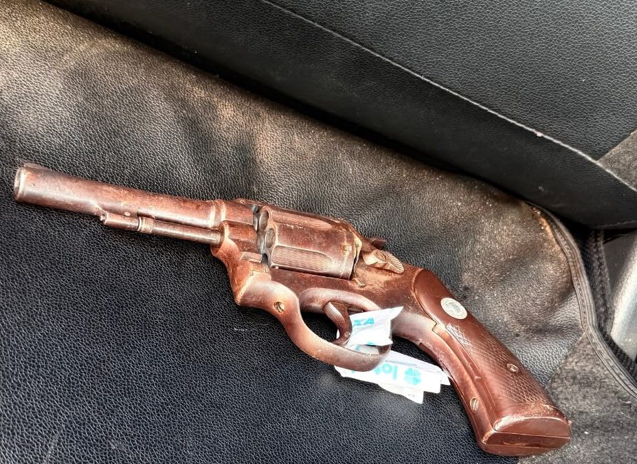Empresário é baleado dentro de veículo em Picos