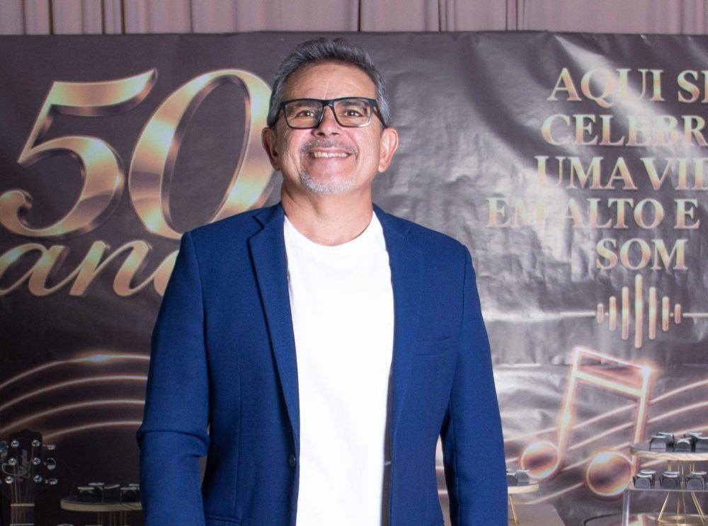 Valdineres Rocha celebra aniversário com grande festa